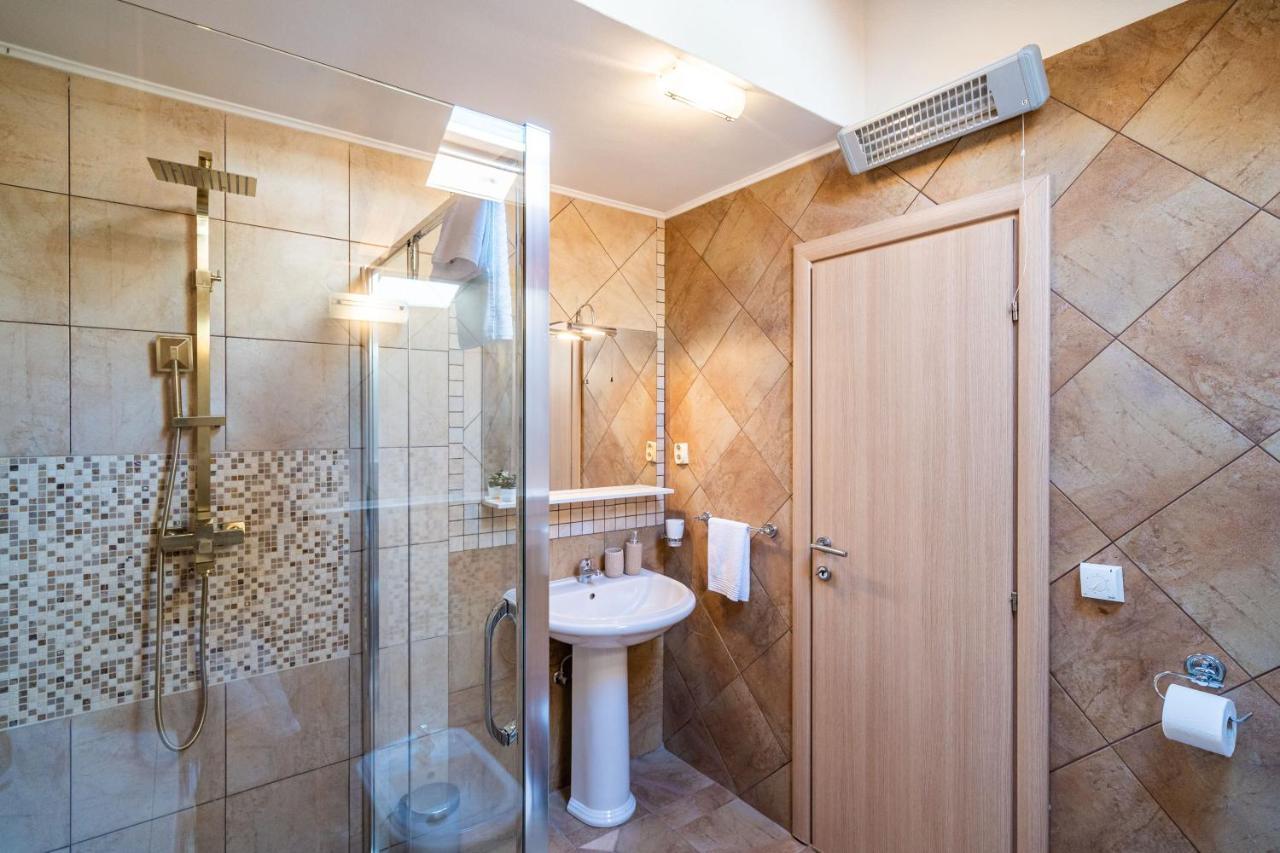 Apartment Marmoris *